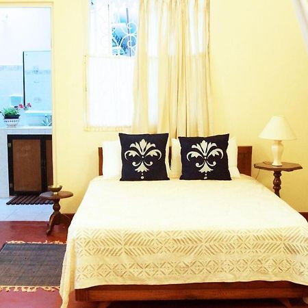 Charming Homestay By The Beach Dehiwala-Mount Lavinia Ngoại thất bức ảnh