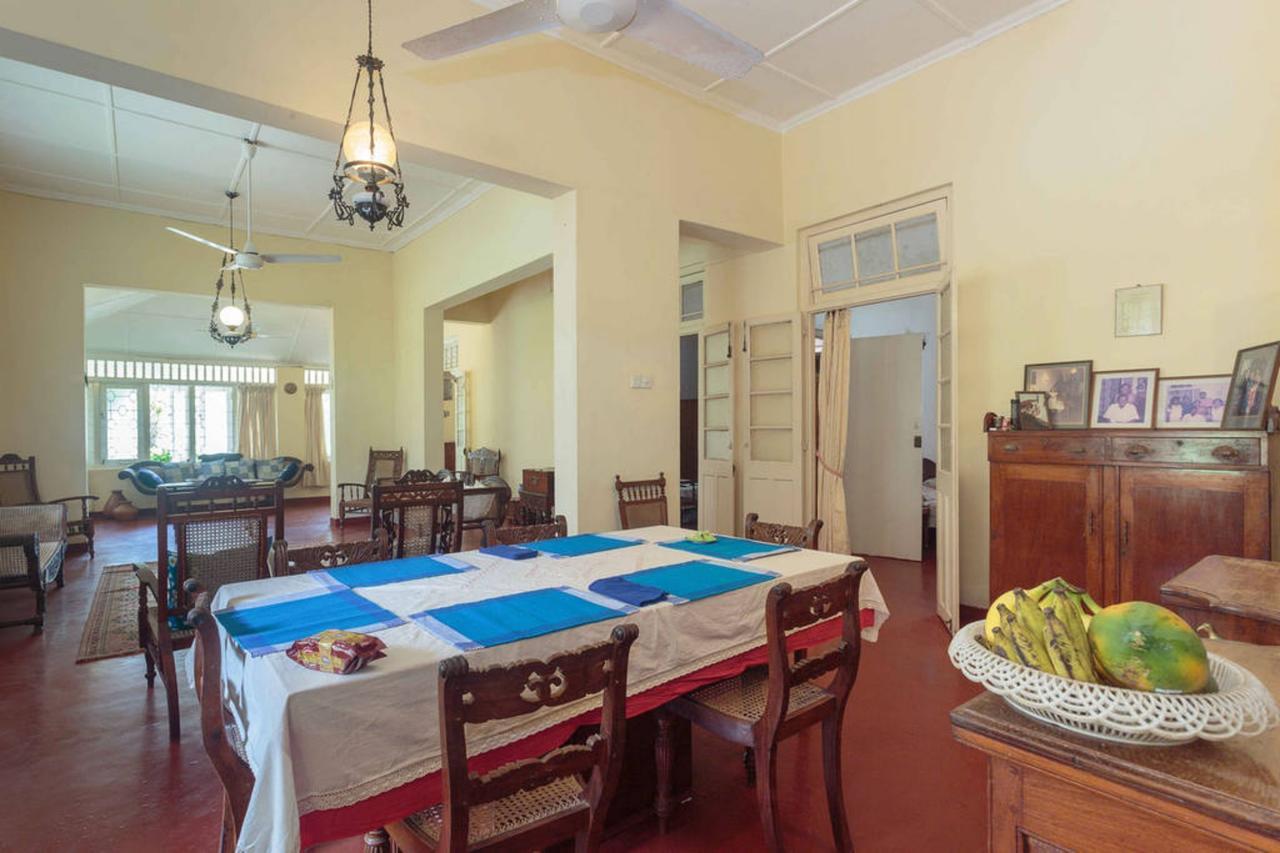 Charming Homestay By The Beach Dehiwala-Mount Lavinia Ngoại thất bức ảnh