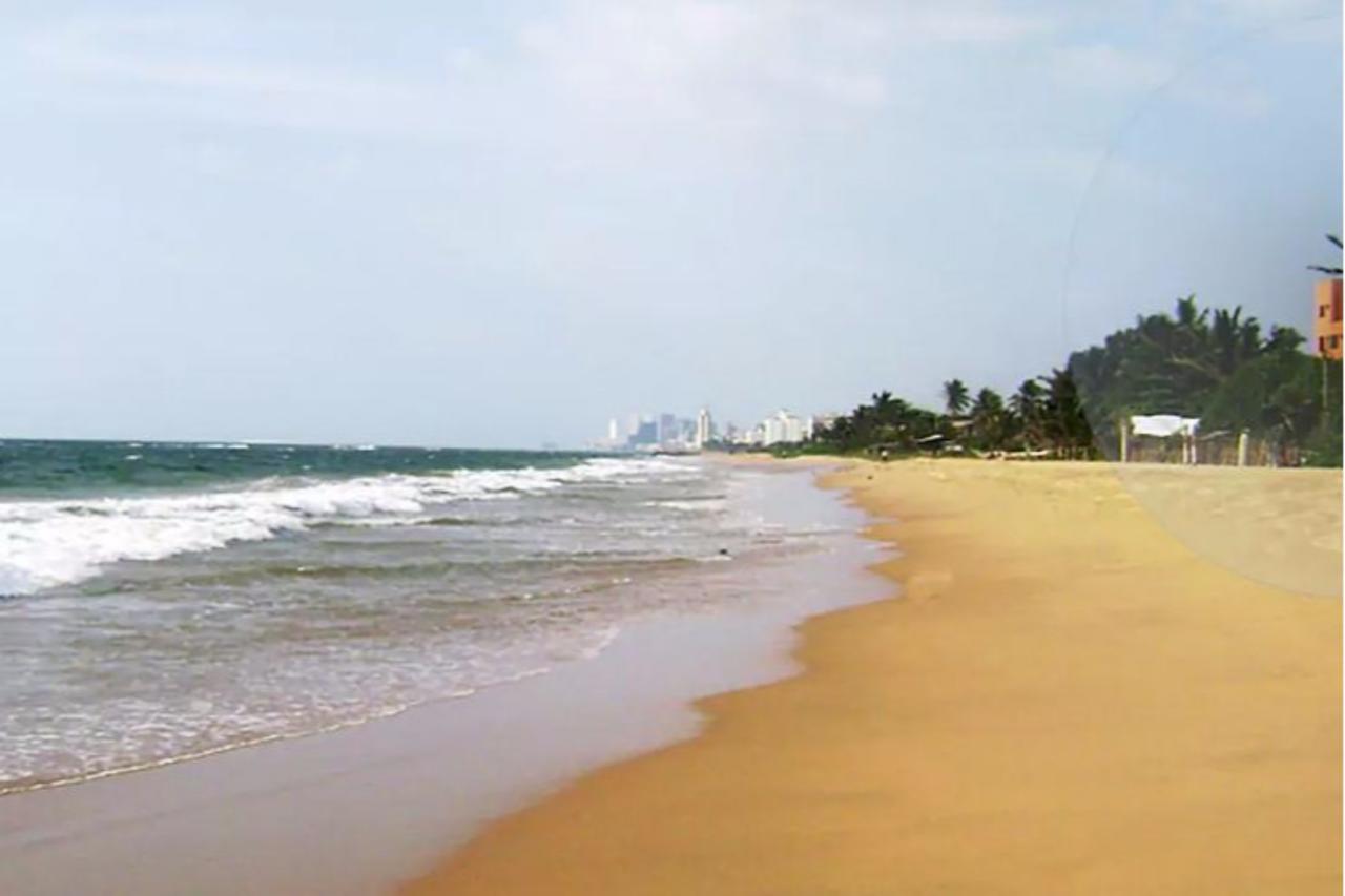 Charming Homestay By The Beach Dehiwala-Mount Lavinia Ngoại thất bức ảnh