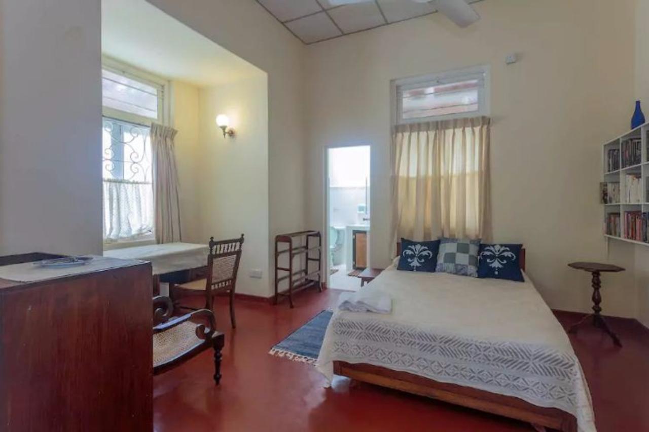 Charming Homestay By The Beach Dehiwala-Mount Lavinia Ngoại thất bức ảnh