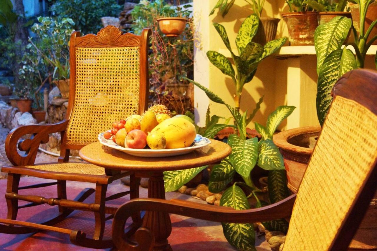 Charming Homestay By The Beach Dehiwala-Mount Lavinia Ngoại thất bức ảnh