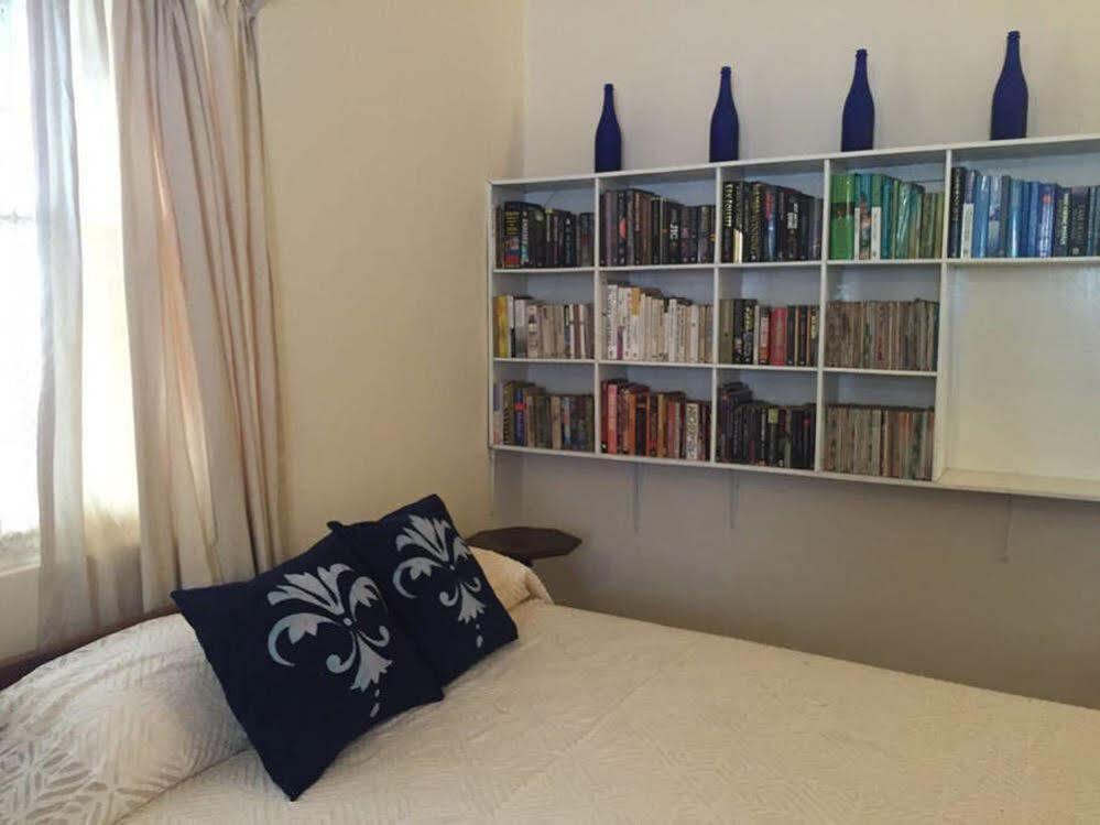 Charming Homestay By The Beach Dehiwala-Mount Lavinia Ngoại thất bức ảnh